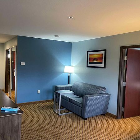 Best Western South Plains Inn & Suites Levelland Exterior photo