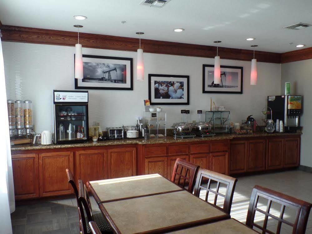 Best Western South Plains Inn & Suites Levelland Exterior photo
